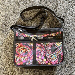 EUC LeSportsSac Deluxe Everyday Bag